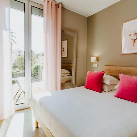 Hotel Le Petit Castel Antibes Zewnętrze zdjęcie