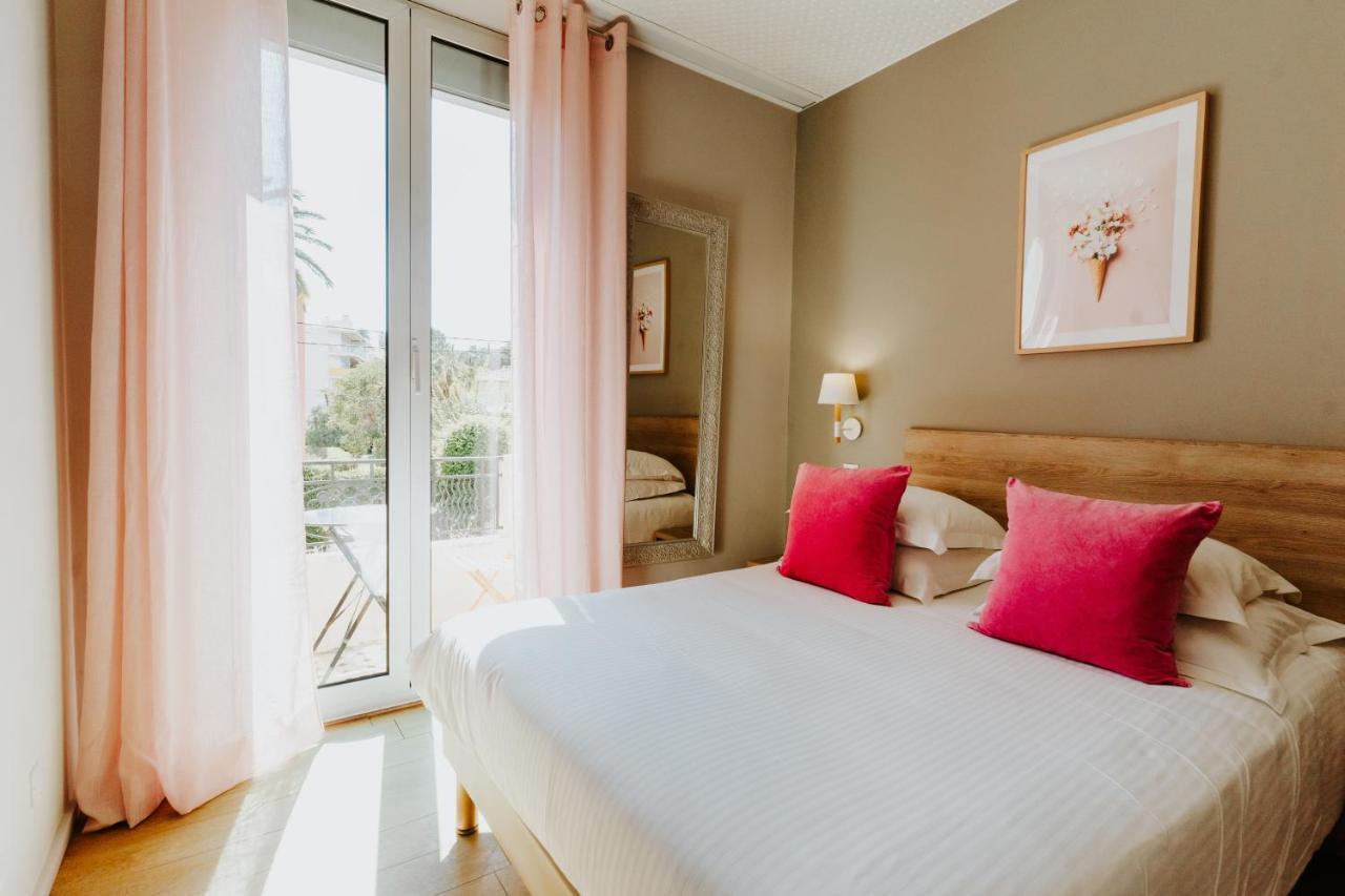 Hotel Le Petit Castel Antibes Zewnętrze zdjęcie