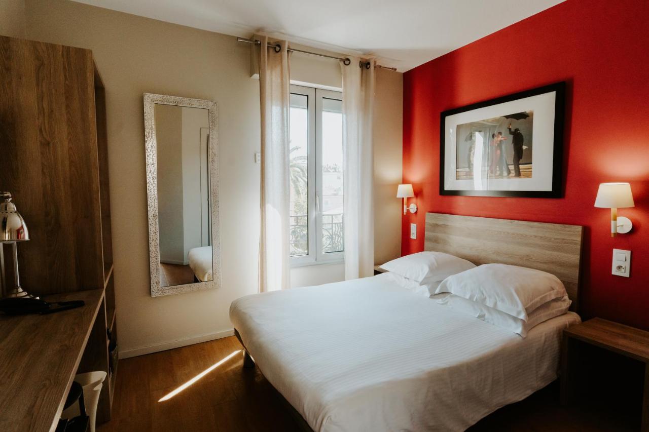 Hotel Le Petit Castel Antibes Zewnętrze zdjęcie