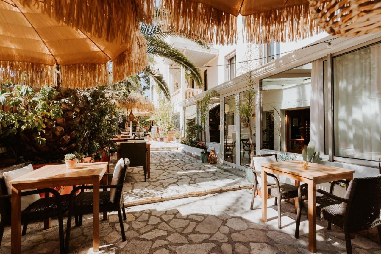 Hotel Le Petit Castel Antibes Zewnętrze zdjęcie