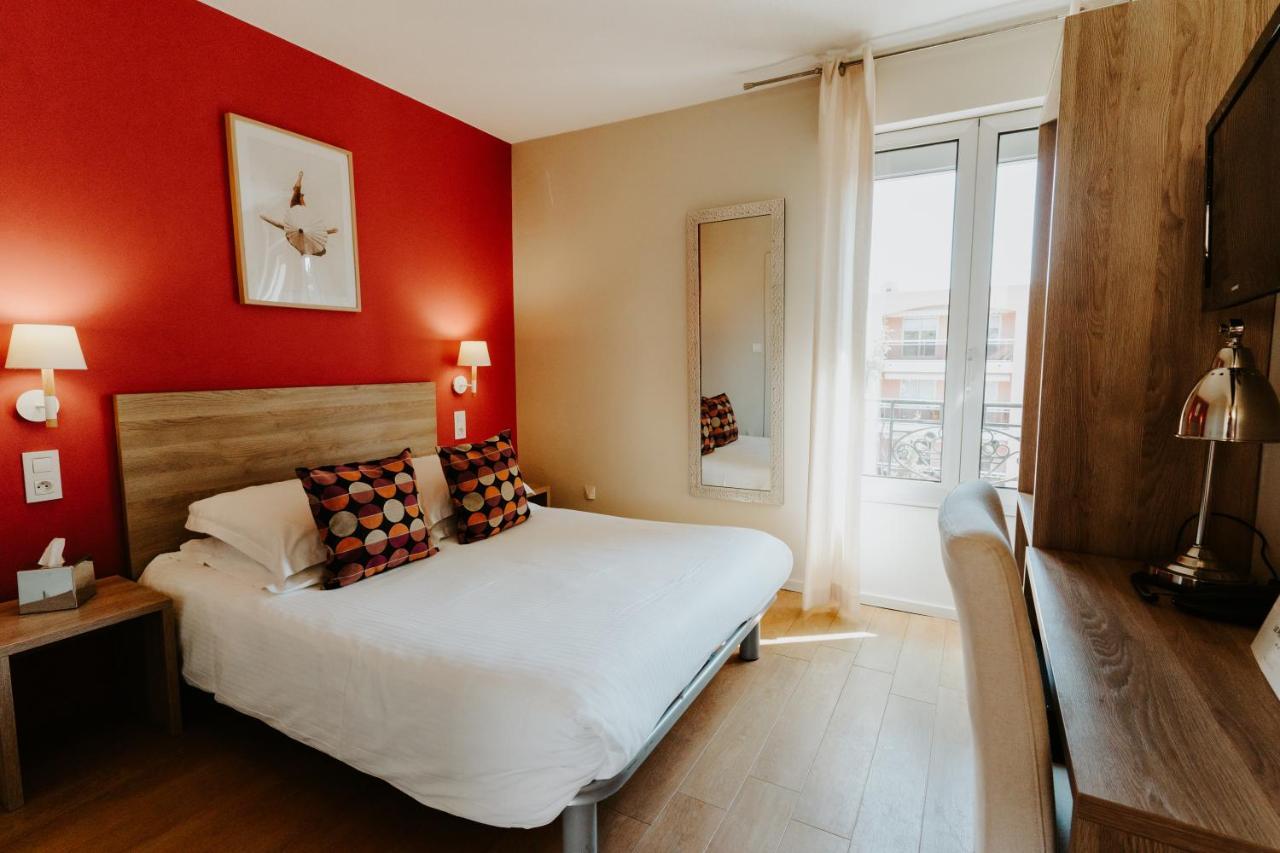 Hotel Le Petit Castel Antibes Zewnętrze zdjęcie