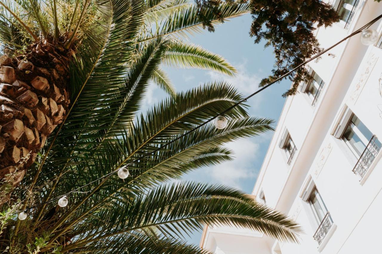 Hotel Le Petit Castel Antibes Zewnętrze zdjęcie