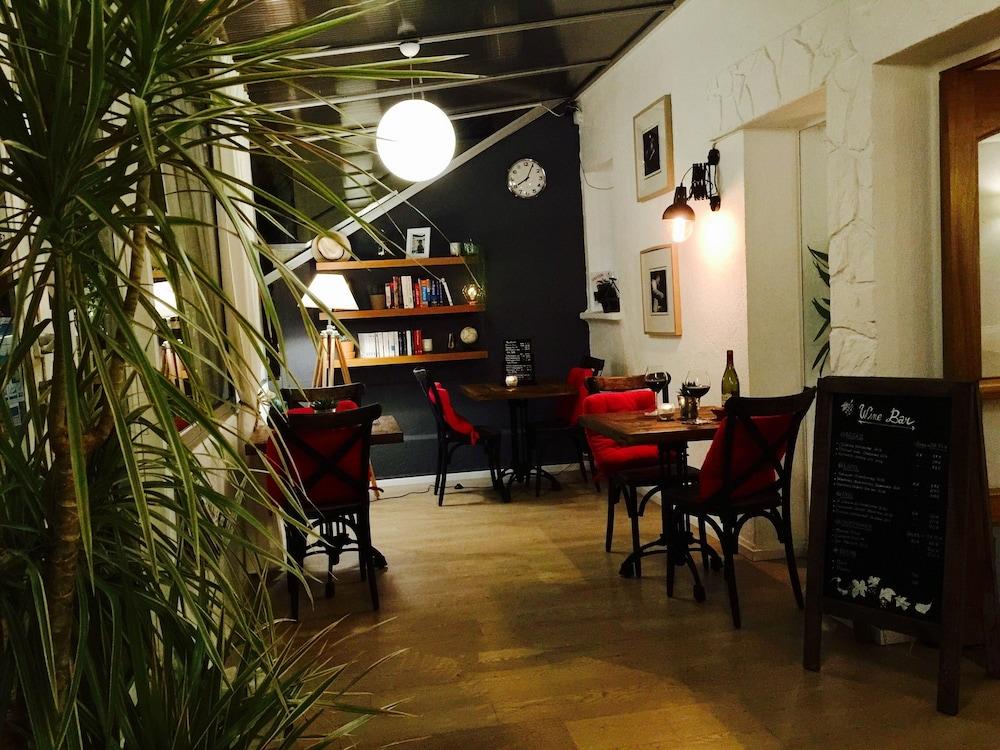 Hotel Le Petit Castel Antibes Zewnętrze zdjęcie